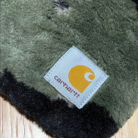 Carhartt Green and Black Furry Crossbody Bag - Picture 3 of 7